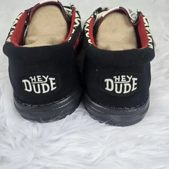 Hey Dude Wally Holiday Cheers Men's Size 9 Black Red Shoes Christmas Dudes